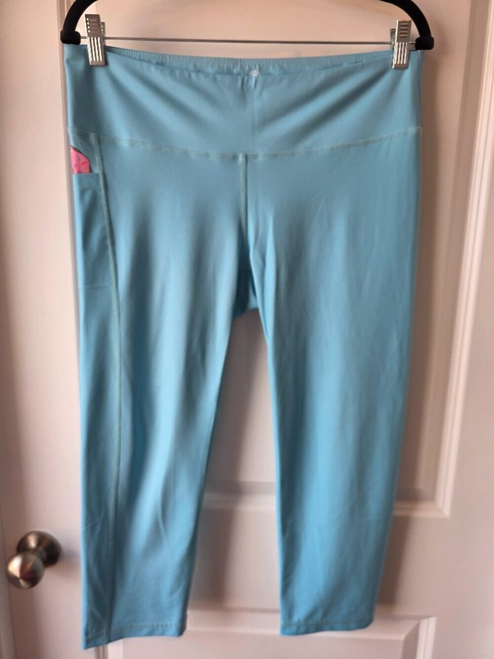 Feed Me Fight Me Blue Donut Pocket Crop Leggings - L